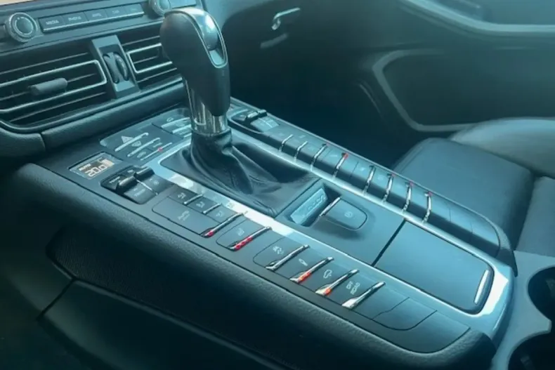 Porsche Macan din 2021 cu 83.900 km - oferta POR121744 - foto 3