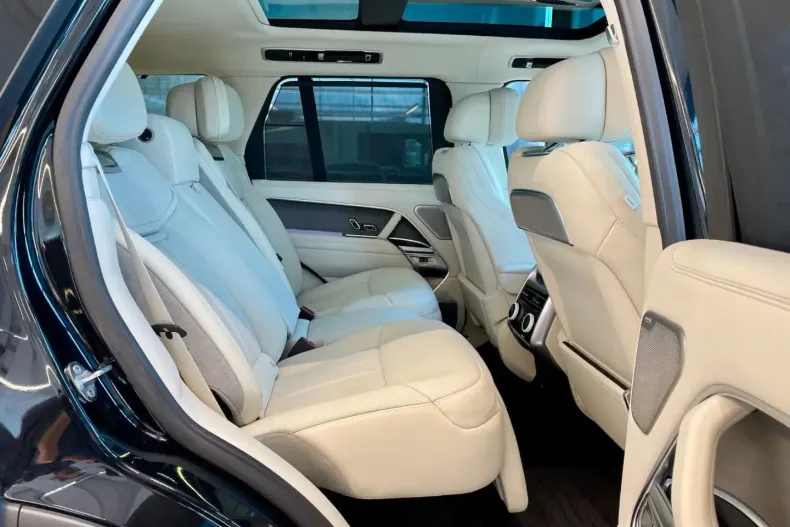 Land Rover Range Rover din 2024 cu 9.412 km - oferta LAN121751 - foto 23