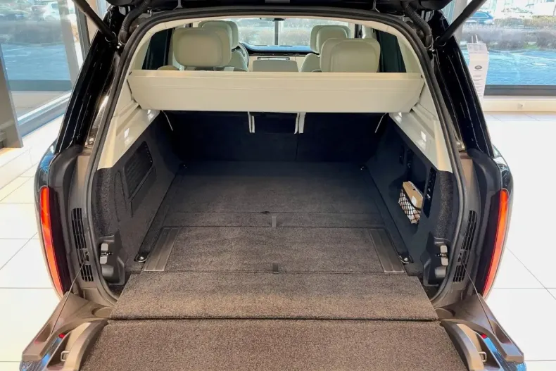 Land Rover Range Rover din 2024 cu 9.412 km - oferta LAN121751 - foto 28