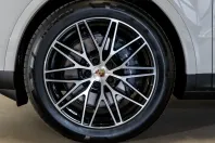 Porsche Cayenne din 2024 cu 999 km - oferta POR121752 - foto 16