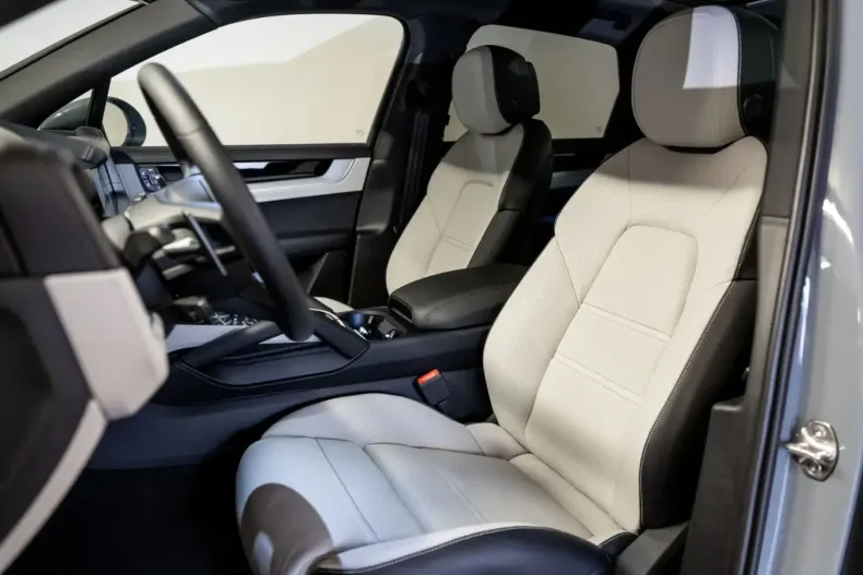 Porsche Cayenne din 2024 cu 999 km - oferta POR121753 - foto 4