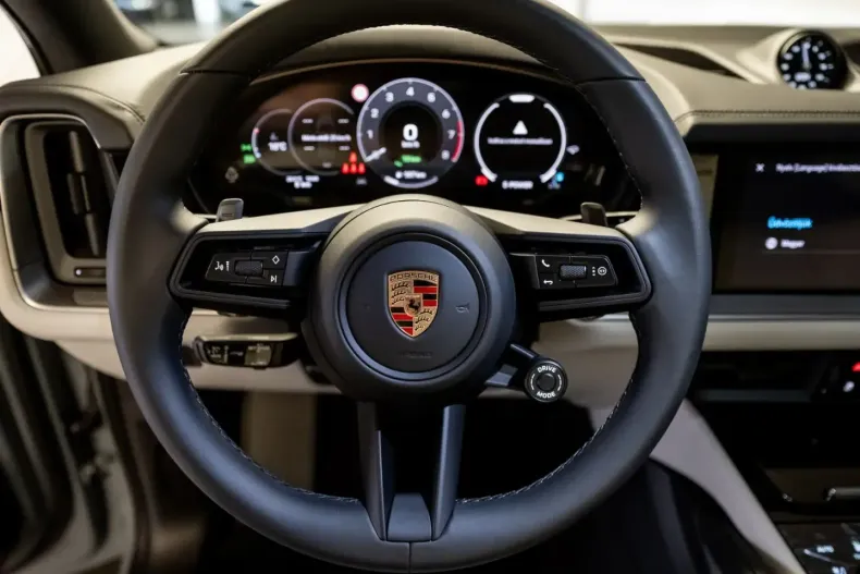 Porsche Cayenne din 2024 cu 999 km - oferta POR121753 - foto 5