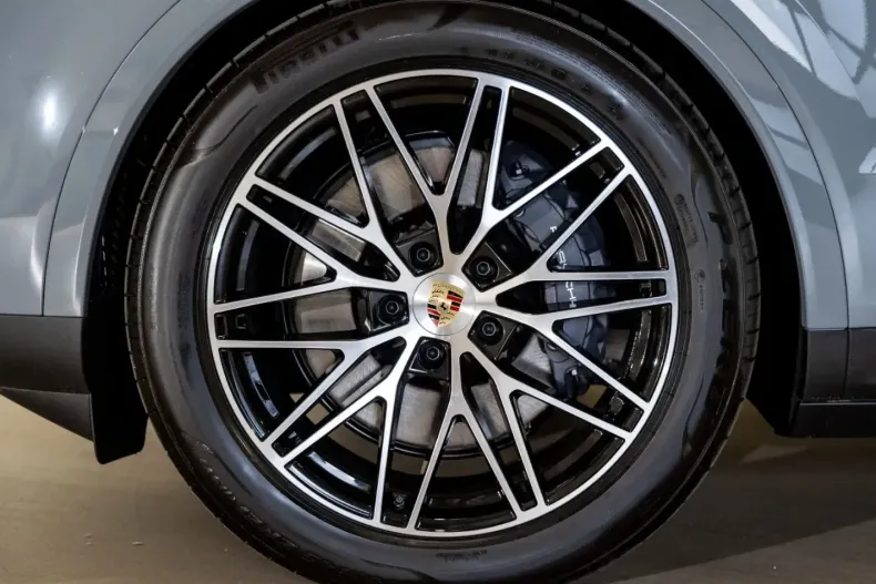 Porsche Cayenne din 2024 cu 999 km - oferta POR121753 - foto 8