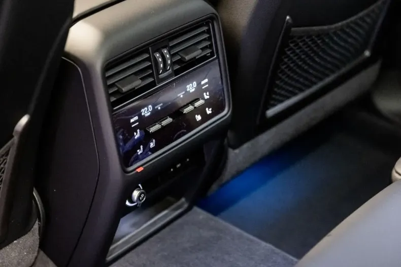 Porsche Cayenne din 2024 cu 999 km - oferta POR121753 - foto 12