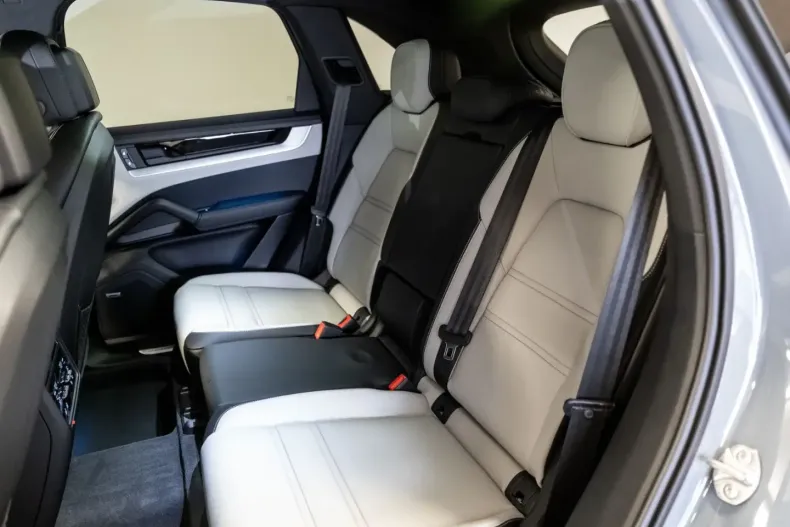 Porsche Cayenne din 2024 cu 999 km - oferta POR121753 - foto 20