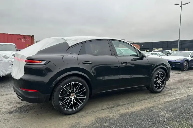 Porsche Cayenne din 2025 cu 50 km - oferta POR121768 - foto 2