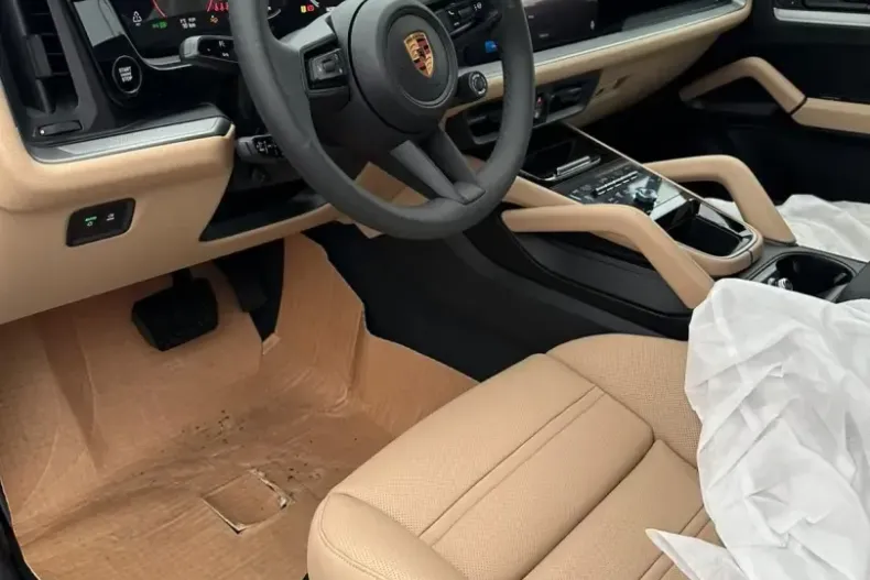 Porsche Cayenne din 2025 cu 50 km - oferta POR121768 - foto 5