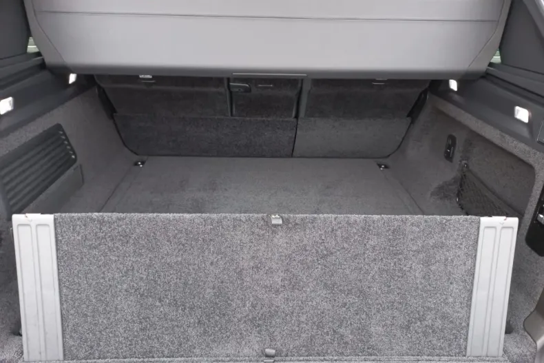 Land Rover Range Rover din 2023 cu 32.000 km - oferta LAN121776 - foto 9