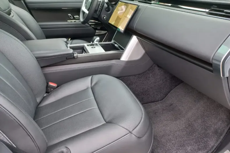 Land Rover Range Rover din 2023 cu 32.000 km - oferta LAN121776 - foto 18