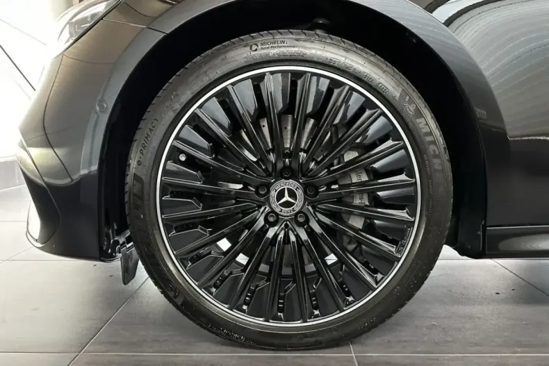 Mercedes-Benz E 300 din 2024 cu 21.794 km - oferta MER121785 - foto 25