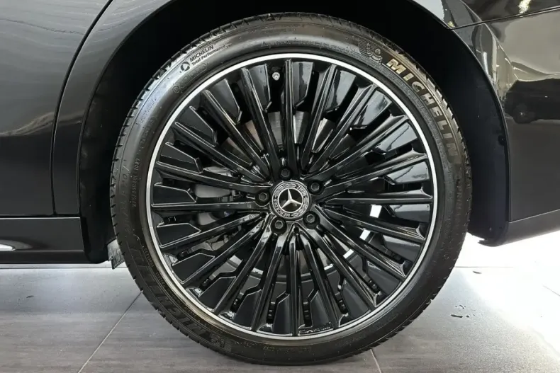 Mercedes-Benz E 300 din 2024 cu 21.794 km - oferta MER121785 - foto 26