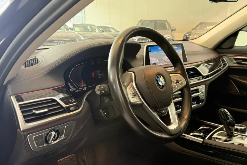 BMW 740 din 2022 cu 90.106 km - oferta BMW121789 - foto 10