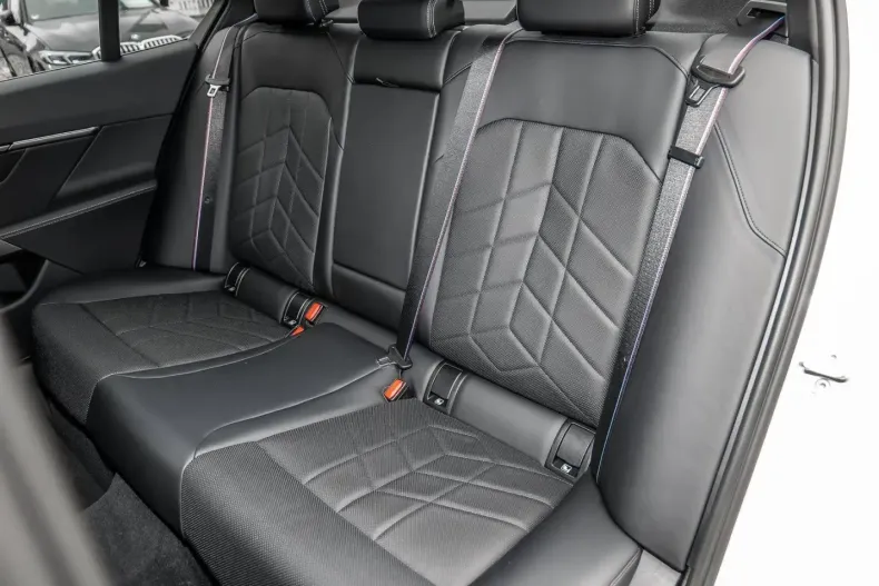 BMW 520 din 2024 cu 26.257 km - oferta BMW121801 - foto 8