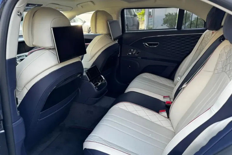 Bentley Flying Spur din 2024 cu 90 km - oferta BEN121804 - foto 8