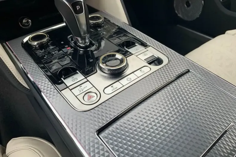 Bentley Flying Spur din 2024 cu 3.090 km - oferta BEN121805 - foto 19