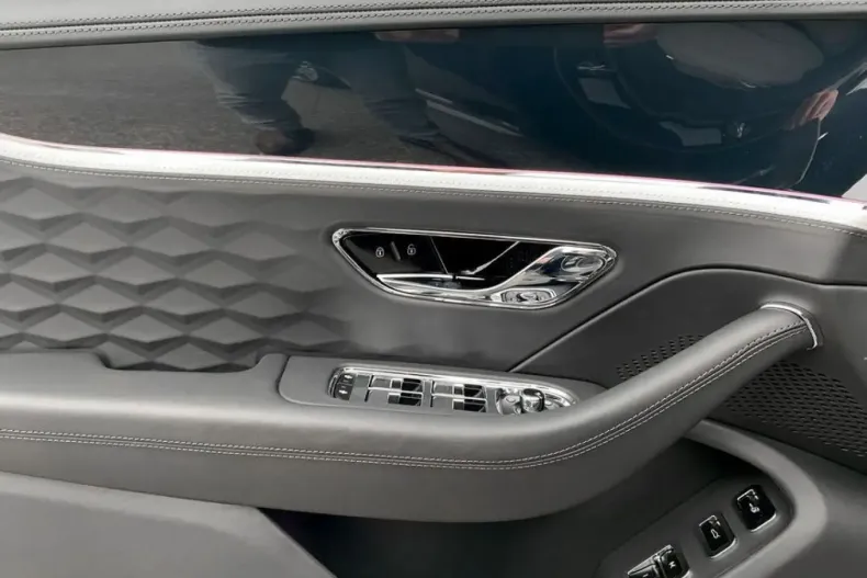 Bentley Flying Spur din 2024 cu 3.090 km - oferta BEN121805 - foto 22