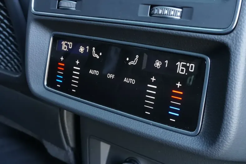 Audi RSQ8 din 2023 cu 11.500 km - oferta AUD121811 - foto 34