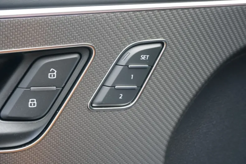 Audi RSQ8 din 2023 cu 11.500 km - oferta AUD121811 - foto 38