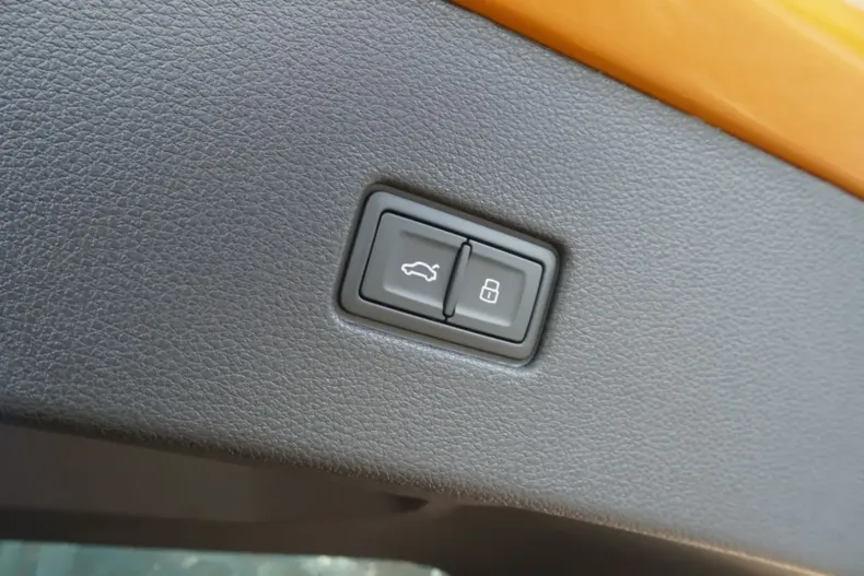 Audi RSQ8 din 2023 cu 11.500 km - oferta AUD121811 - foto 40