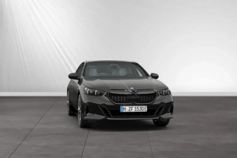 BMW 550 din 2024 cu 3.500 km - oferta BMW121816 - foto 5