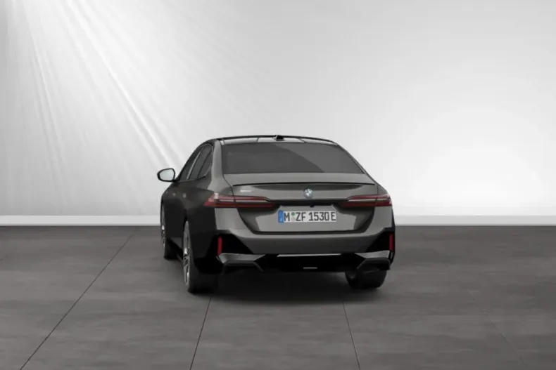 BMW 550 din 2024 cu 3.500 km - oferta BMW121816 - foto 6