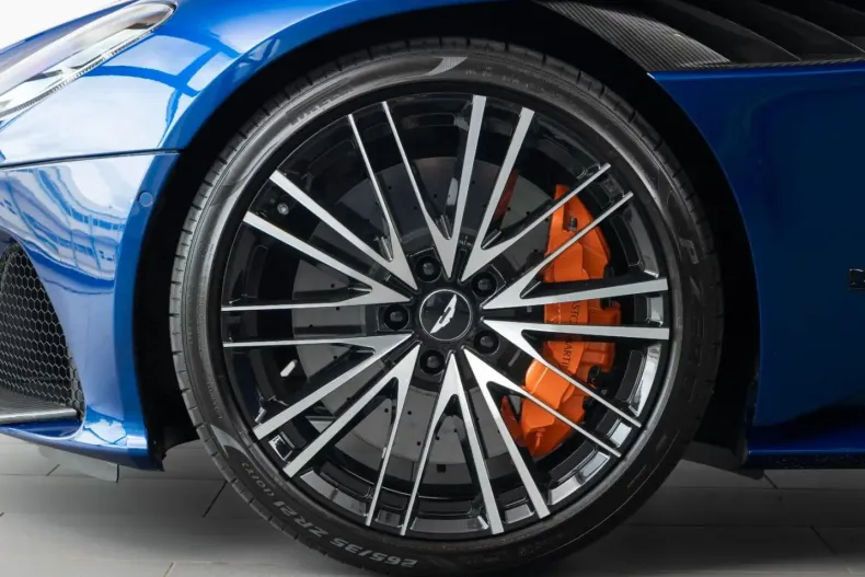 Aston Martin DBS din 2023 cu 4.070 km - oferta AST121817 - foto 10