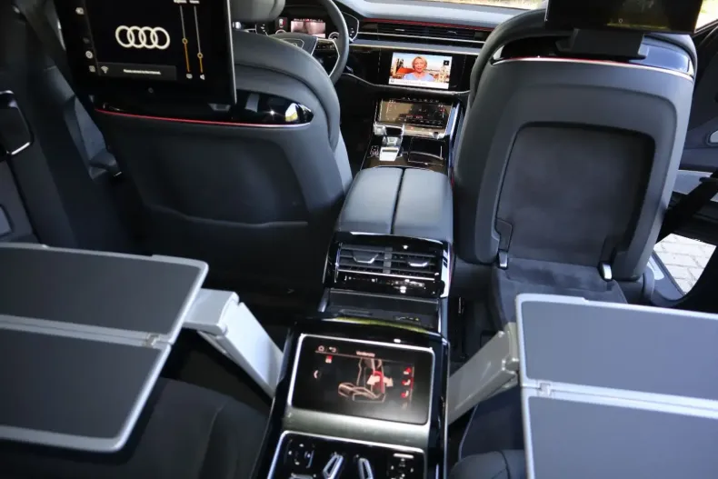 Audi A8 din 2024 cu 11.000 km - oferta AUD121821 - foto 11