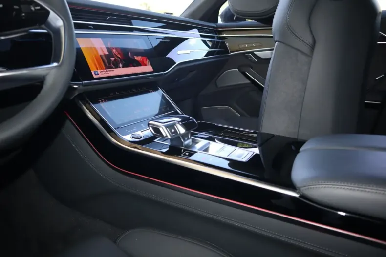 Audi A8 din 2024 cu 11.000 km - oferta AUD121821 - foto 14