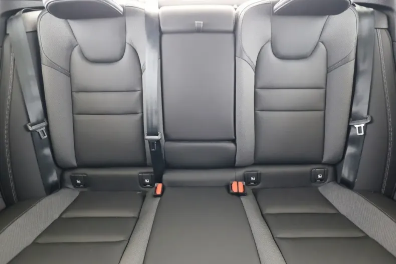 Volvo S60 din 2024 cu 26.200 km - oferta VOL121822 - foto 9