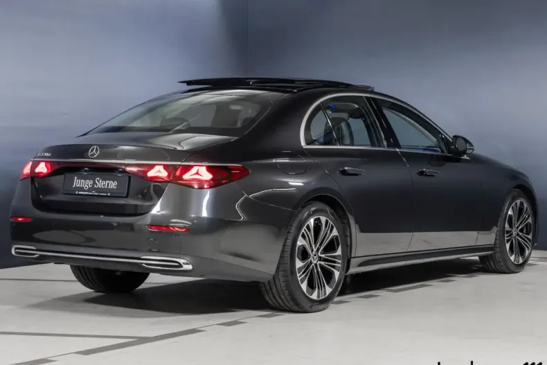 Mercedes-Benz E 220 din 2024 cu 31.826 km - oferta MER121844 - foto 3