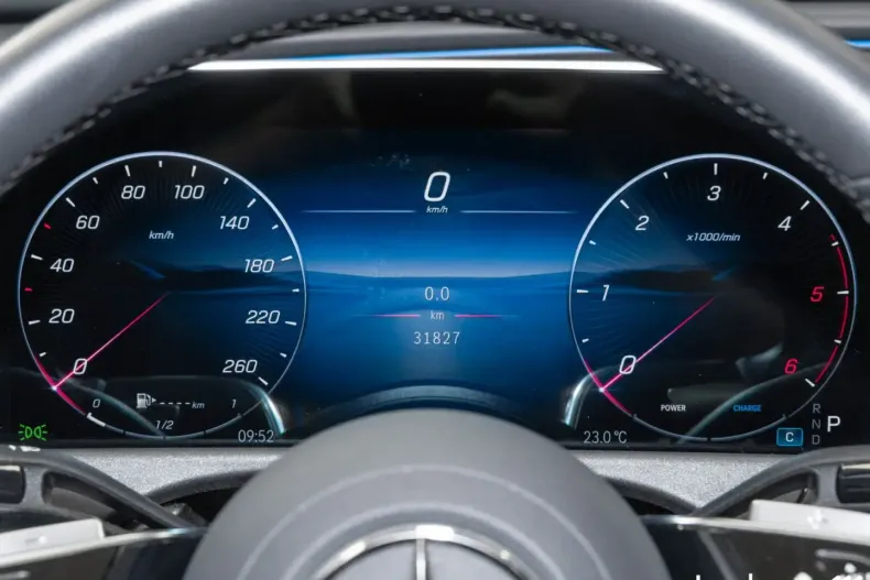 Mercedes-Benz E 220 din 2024 cu 31.826 km - oferta MER121844 - foto 20