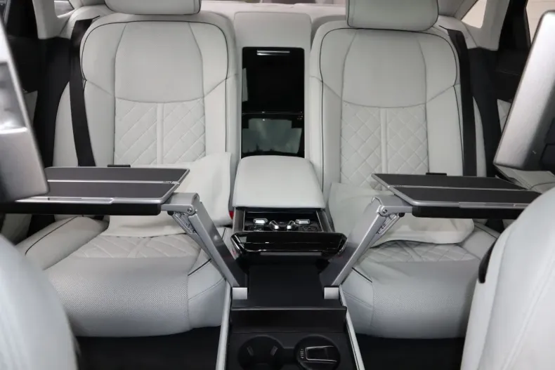 Audi A8 din 2024 cu 21.000 km - oferta AUD121863 - foto 19