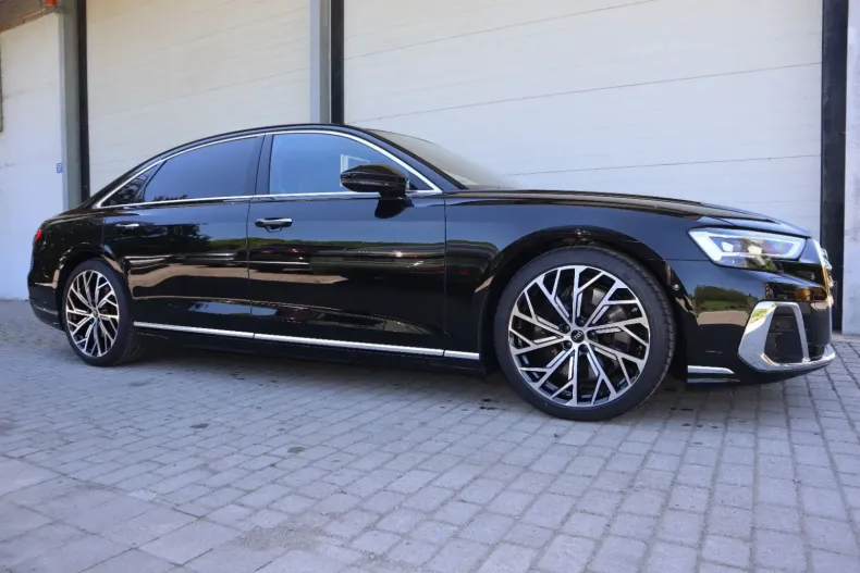 Audi A8 din 2023 cu 47.000 km - oferta AUD121865 - foto 3