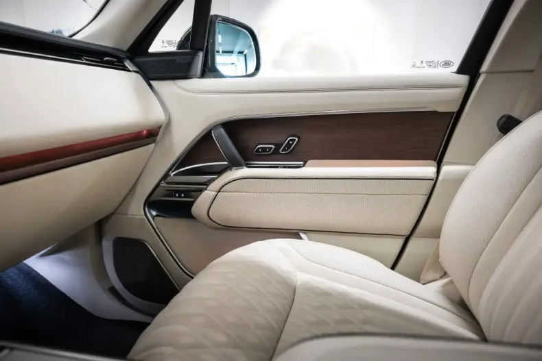 Land Rover Range Rover din 2024 cu 19.000 km - oferta LAN121885 - foto 19