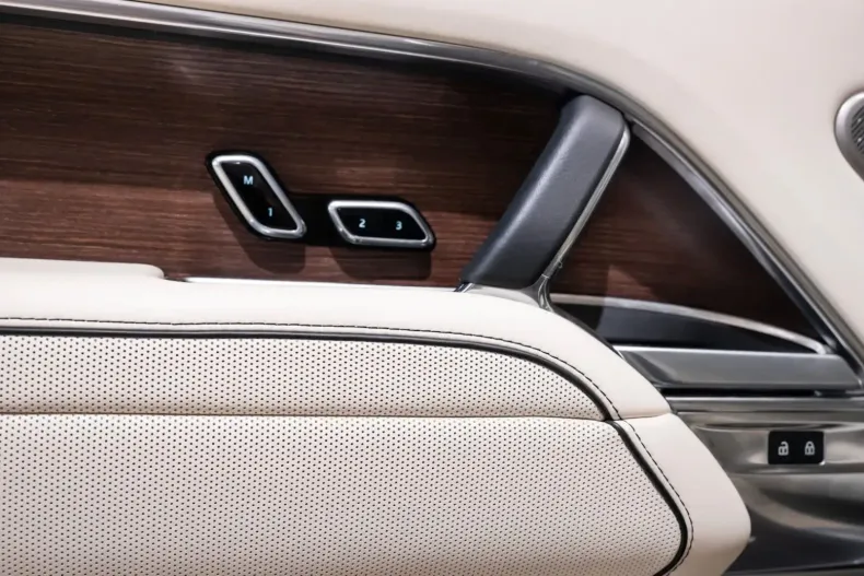 Land Rover Range Rover din 2024 cu 19.000 km - oferta LAN121885 - foto 25