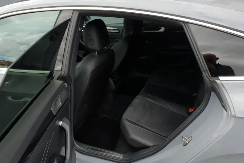 Volkswagen Arteon din 2023 cu 71.771 km - oferta VOL121914 - foto 8