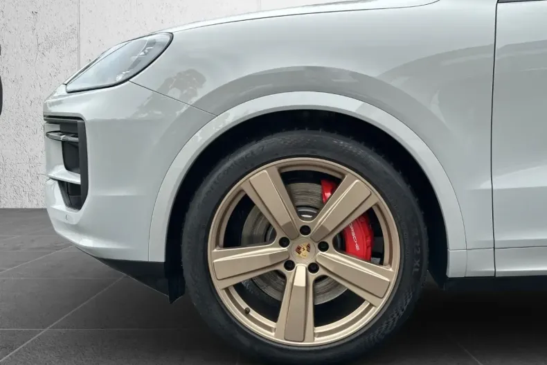 Porsche Cayenne din 2024 cu 21.850 km - oferta POR121915 - foto 3