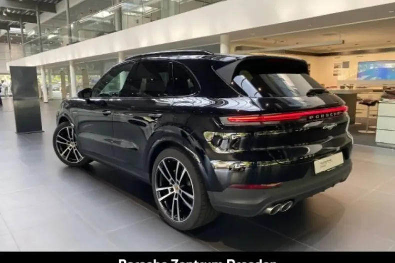 Porsche Cayenne din 2024 cu 24.354 km - oferta POR121917 - foto 3