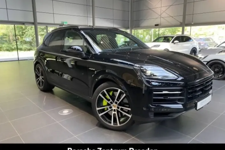 Porsche Cayenne din 2024 cu 24.354 km - oferta POR121917 - foto 4