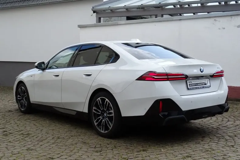 BMW 520 din 2024 cu 24.000 km - oferta BMW121933 - foto 3