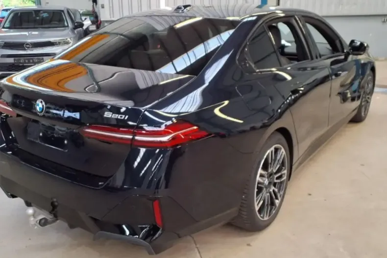 BMW 520 din 2024 cu 26.867 km - oferta BMW121943 - foto 5