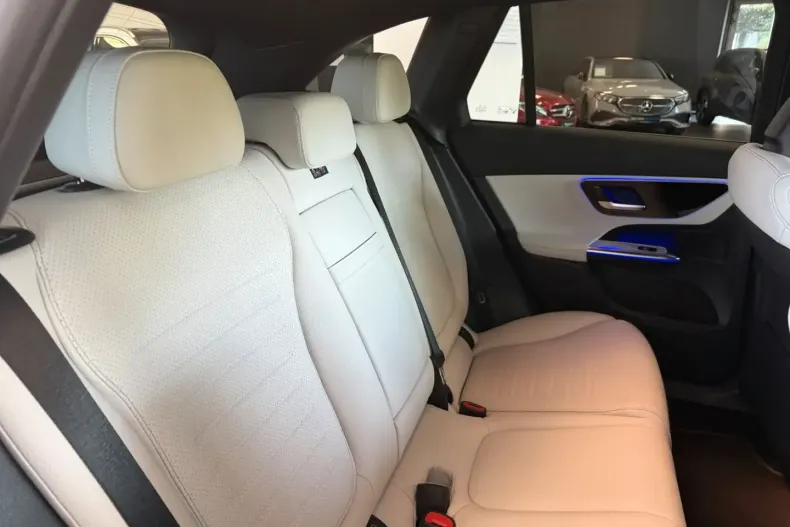 Mercedes-Benz GLC 300 din 2024 cu 12.483 km - oferta MER121944 - foto 8