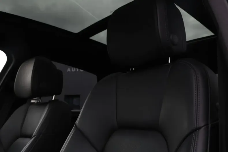 Porsche Macan din 2023 cu 49.913 km - oferta POR121950 - foto 9