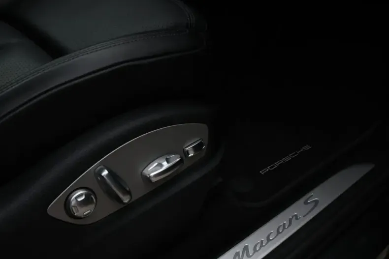 Porsche Macan din 2023 cu 49.913 km - oferta POR121950 - foto 12