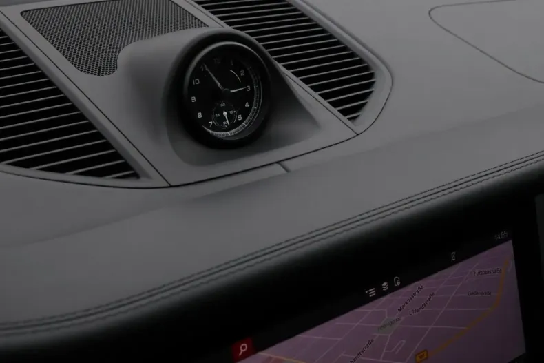 Porsche Macan din 2023 cu 49.913 km - oferta POR121950 - foto 19