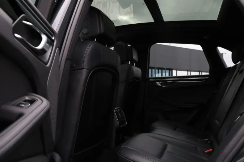 Porsche Macan din 2023 cu 49.913 km - oferta POR121950 - foto 24