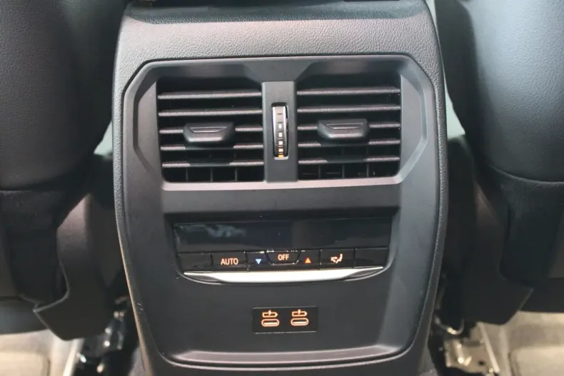 BMW 320 din 2022 cu 92.121 km - oferta BMW121953 - foto 10