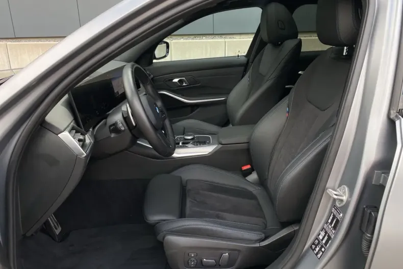 BMW 330 din 2024 cu 12.610 km - oferta BMW121959 - foto 6