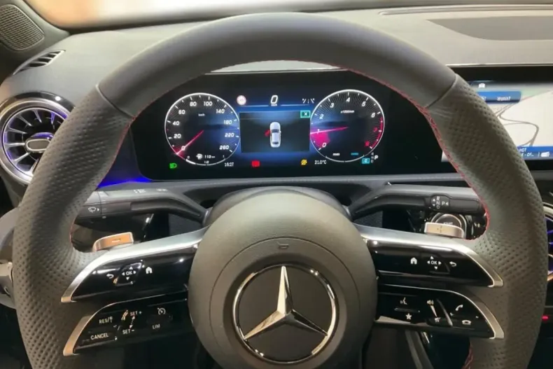 Mercedes-Benz A 180 din 2023 cu 29.997 km - oferta MER121964 - foto 8