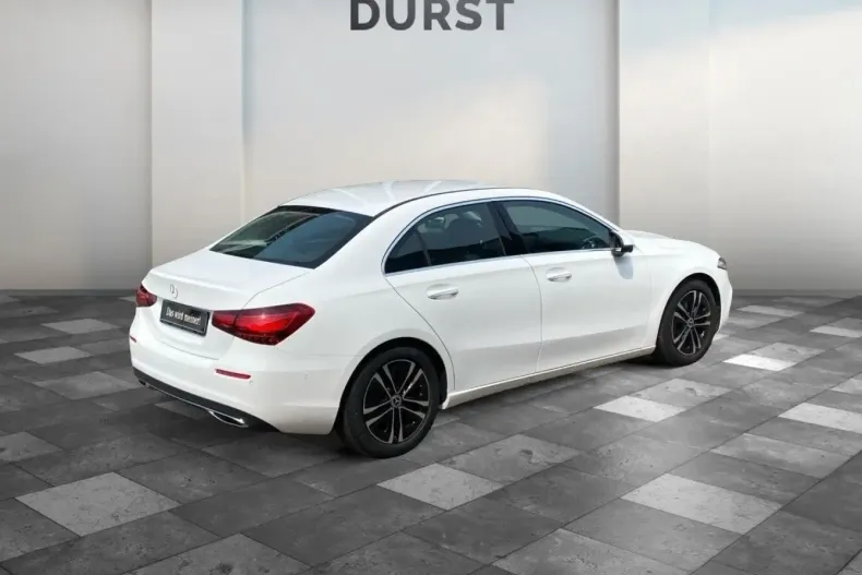 Mercedes-Benz A 180 din 2024 cu 8.820 km - oferta MER121966 - foto 8
